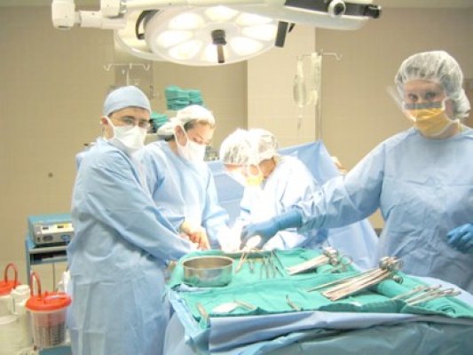 Consiliul Judeţean cumpără 25 de apartamente pentru medicii aduşi în Constanţa